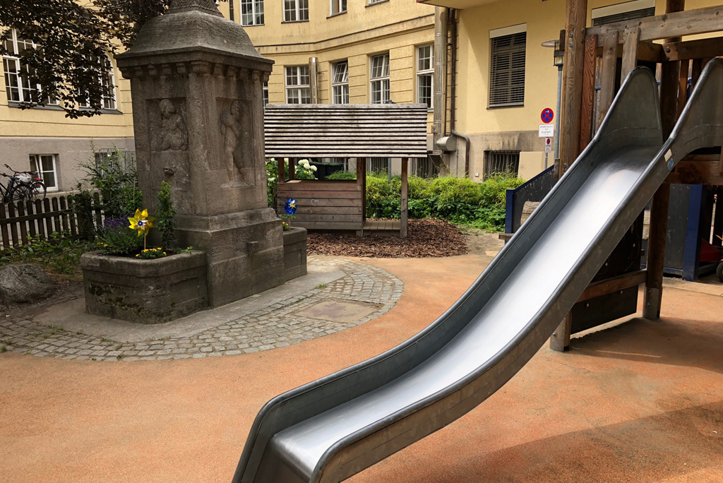 Spielplatz nach dem Rama Dama