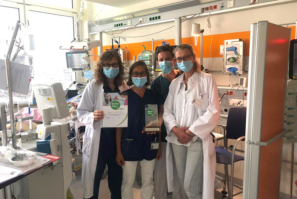 Spendenübergaben an das Schmerzteam